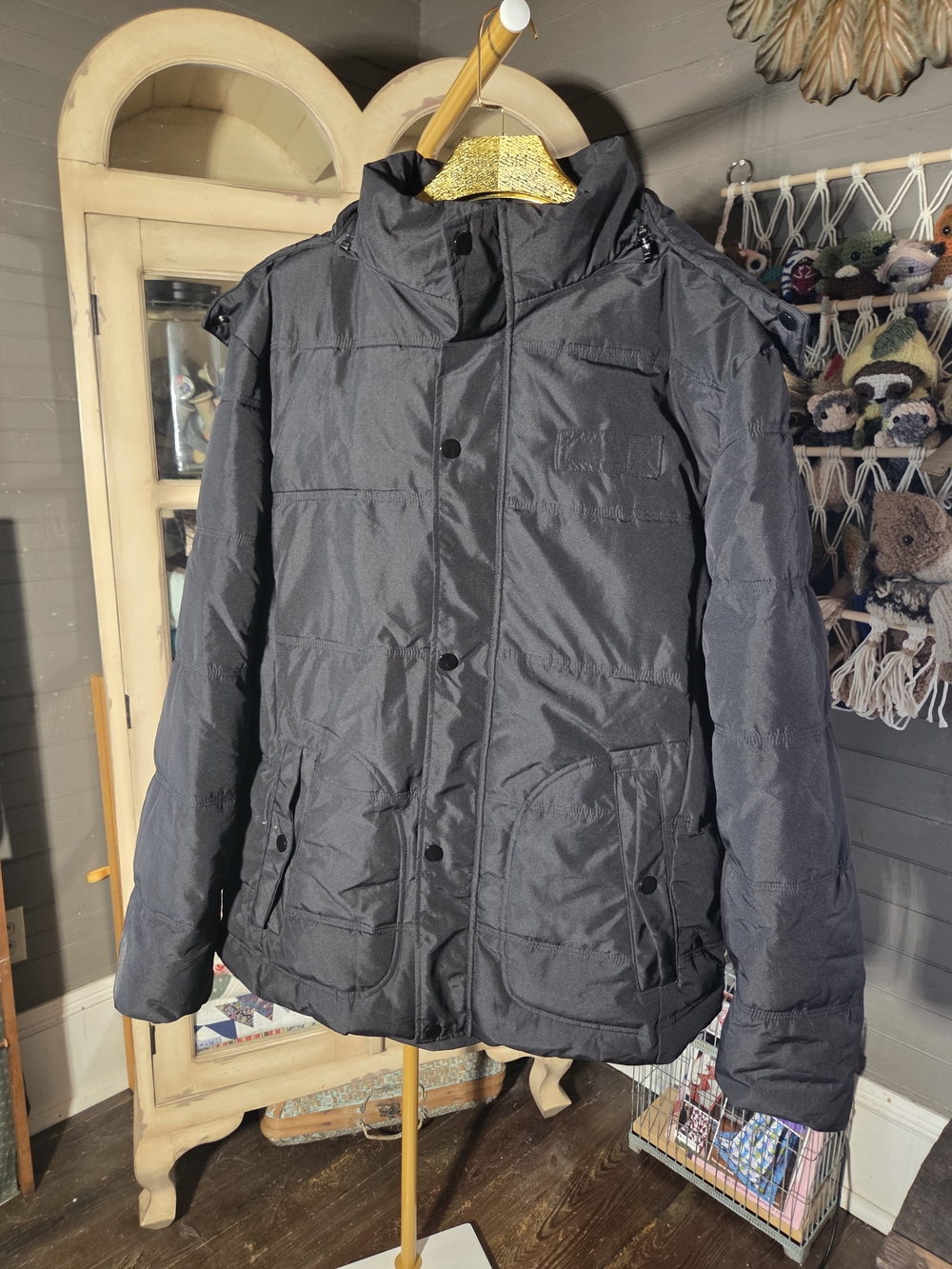 Men's Black Insulated Performance Jacket with High Collar